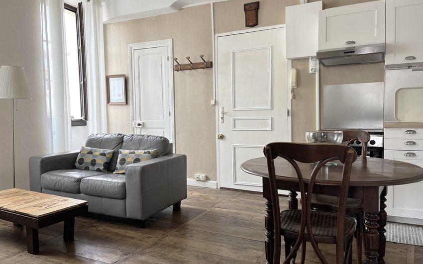 03 Salies de Bearn appartement location Sejour 1-1440×900 03 Salies de Bearn appartement location Sejour 1-1440x900